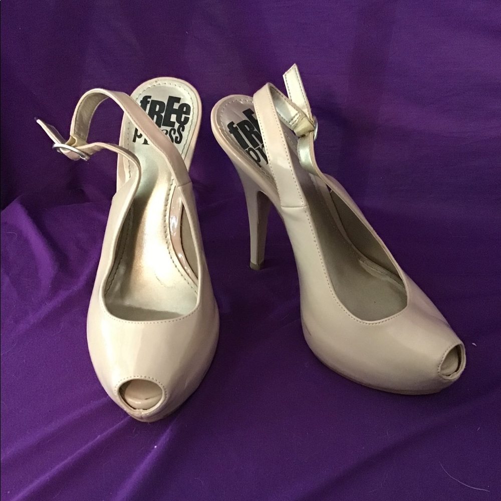 Free Press Beige Platform Open Toe Heels Size 5